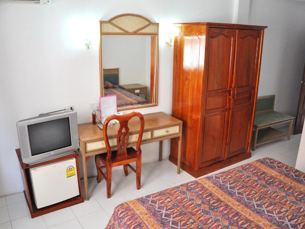 Highfive Guest House Pattaya Quarto foto